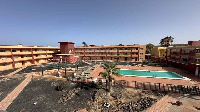 2 soveværelse Lejlighed til salg i Parque Holandés, La Oliva med swimmingpool - € 140.000 (Ref: 9108499)