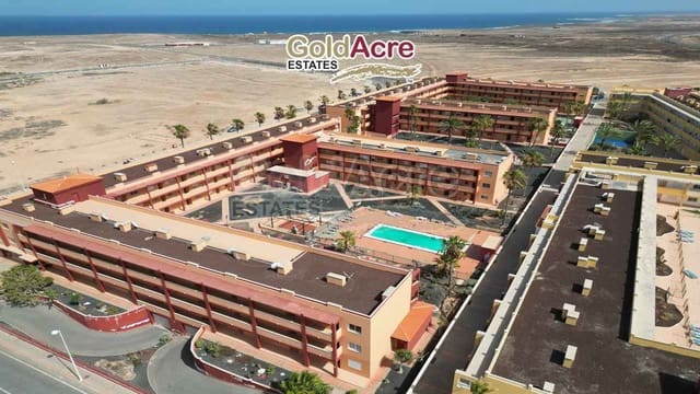 2 soveværelse Lejlighed til salg i Parque Holandés, La Oliva med swimmingpool garage - € 140.000 (Ref: 9108499)