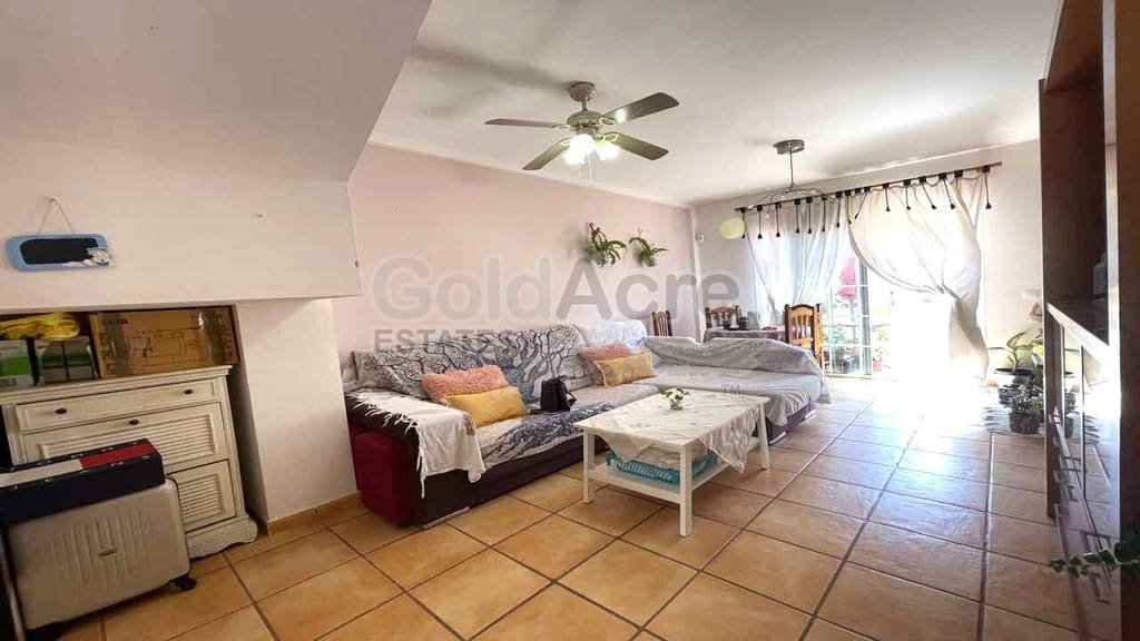 3 slaapkamer Appartement te koop in Costa de Antigua met zwembad - € 189.000 (Ref: 9110719)