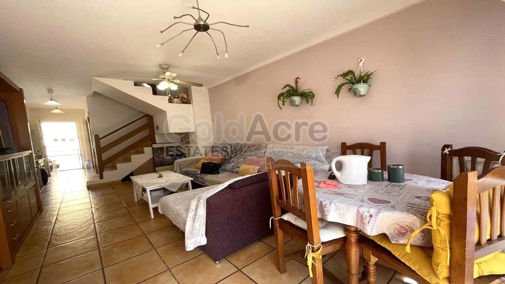 Apartamento de 3 habitaciones en Costa de Antigua en venta con piscina - 189.000 € (Ref: 9110719)