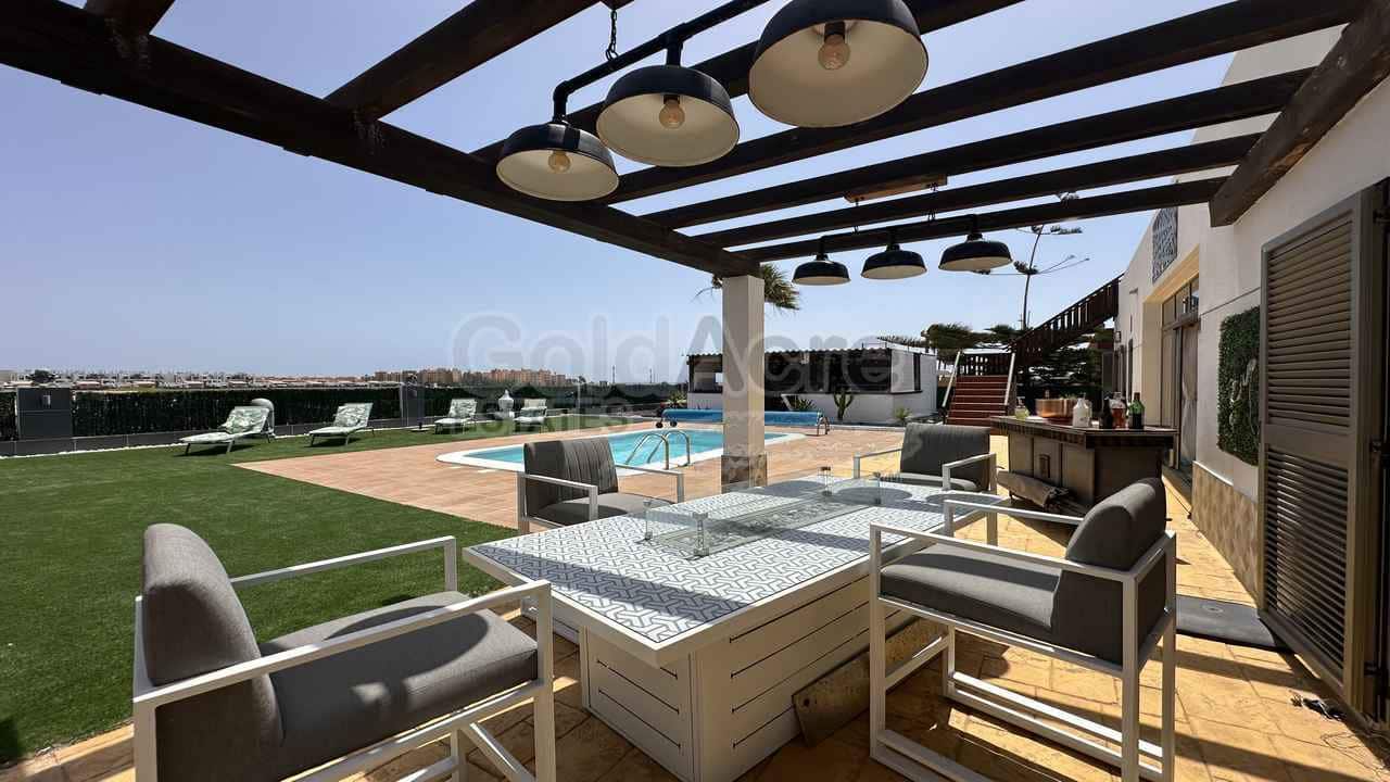 3 soverom Villa til salgs i Caleta de Fuste - € 650 000 (Ref: 9113957)