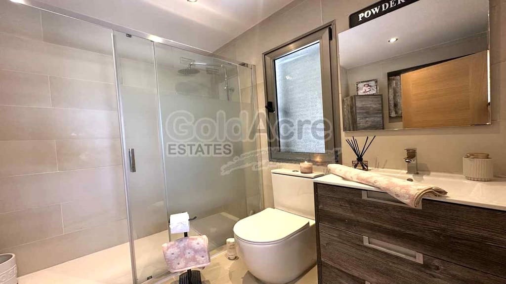 3 slaapkamer Villa te koop in Caleta de Fuste met zwembad - € 650.000 (Ref: 9113957)