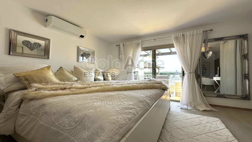 3 slaapkamer Villa te koop in Caleta de Fuste met zwembad - € 650.000 (Ref: 9113957)