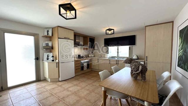 3 chambre Villa/Maison à vendre à Caleta de Fuste, Antigua avec piscine garage - 650 000 € (Ref: 9113957)