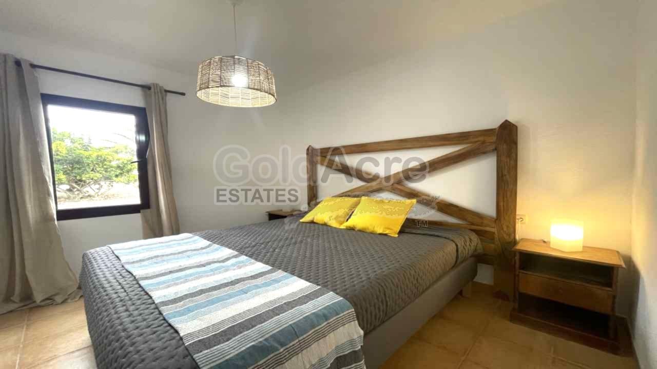 3 soveværelse Villa til salg i La Oliva med swimmingpool - € 325.000 (Ref: 9114504)