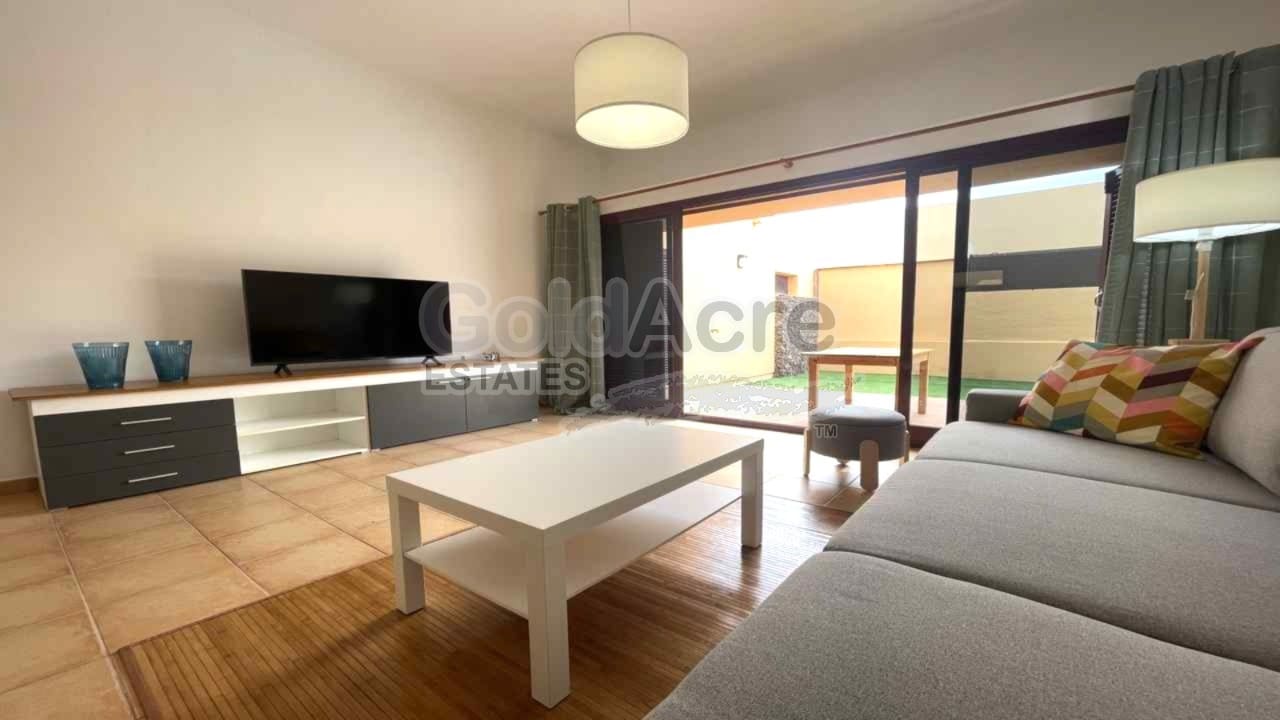 3 soveværelse Villa til salg i La Oliva med swimmingpool - € 325.000 (Ref: 9114504)