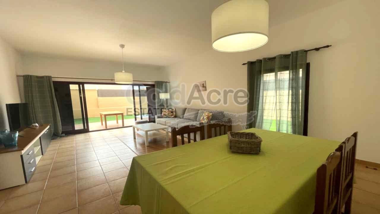 3 soveværelse Villa til salg i La Oliva med swimmingpool - € 325.000 (Ref: 9114504)