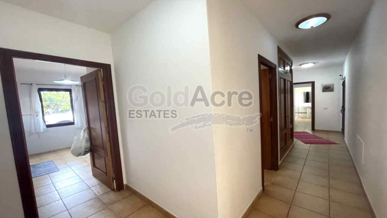 3 soveværelse Villa til salg i La Oliva med swimmingpool - € 325.000 (Ref: 9114504)