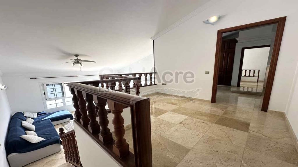 3 Zimmer Villa zu verkaufen in Corralejo mit Pool - 675.000 € (Ref: 9124675)