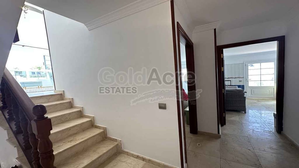 3 bedroom Villa for sale in Corralejo with pool - € 675,000 (Ref: 9124675)