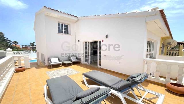 3 soveværelse Villa til salg i Corralejo, La Oliva med swimmingpool garage - € 675.000 (Ref: 9124675)