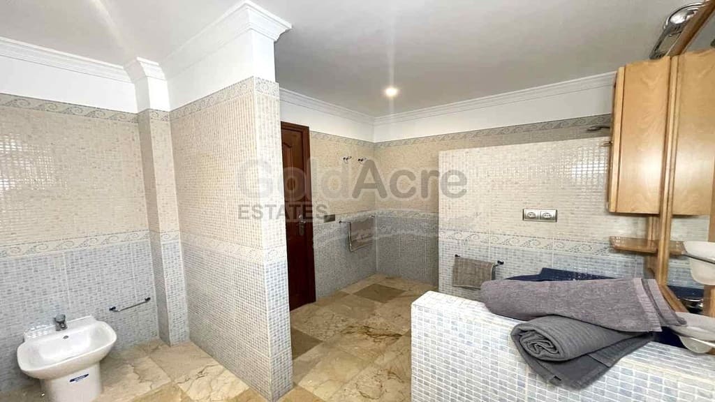 3 bedroom Villa for sale in Corralejo with pool garage - € 675,000 (Ref: 9124675)