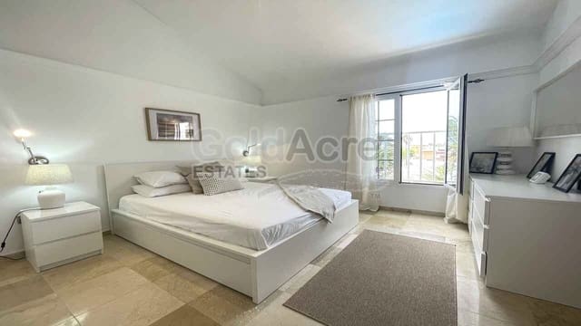 3 soveværelse Villa til salg i Corralejo, La Oliva med swimmingpool garage - € 675.000 (Ref: 9124675)