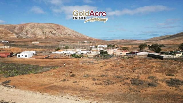 Undeveloped Land for sale in Villaverde, La Oliva - € 139,000 (Ref: 9125604)