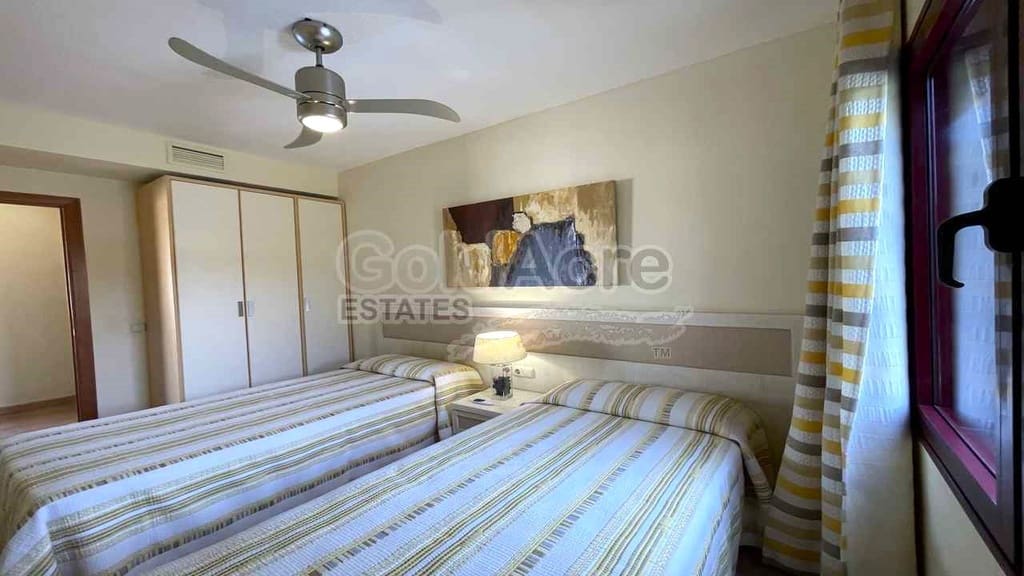 3 bedroom Villa for sale in La Oliva with pool - € 340,000 (Ref: 9129394)