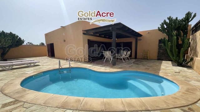 3 sovrum Villa till salu i La Oliva med pool - 340 000 € (Ref: 9129394)