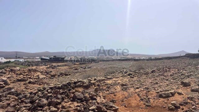 Ubebygd land til salgs i Villaverde, La Oliva - € 176 000 (Ref: 9137460)