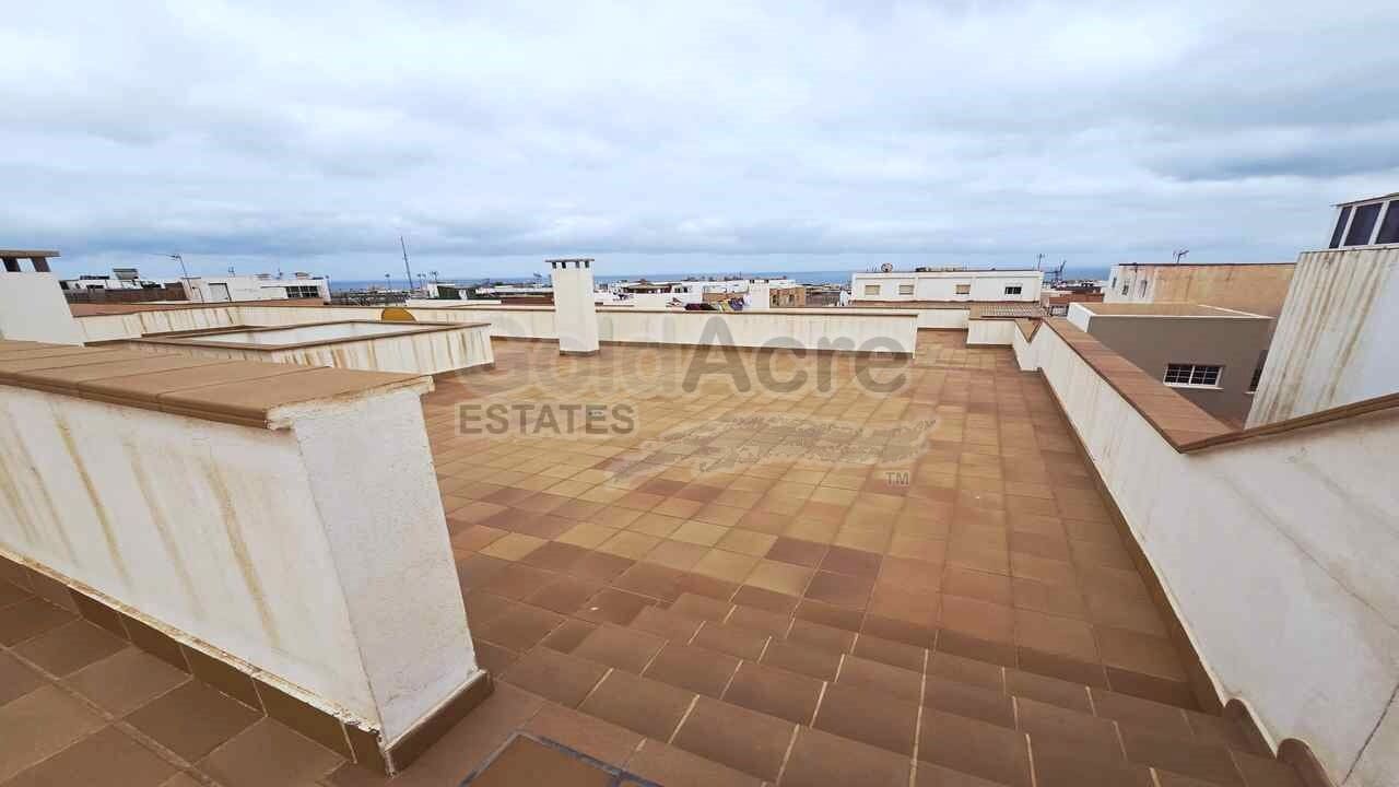 2 bedroom Apartment for sale in Puerto del Rosario - € 149,000 (Ref: 9151751)