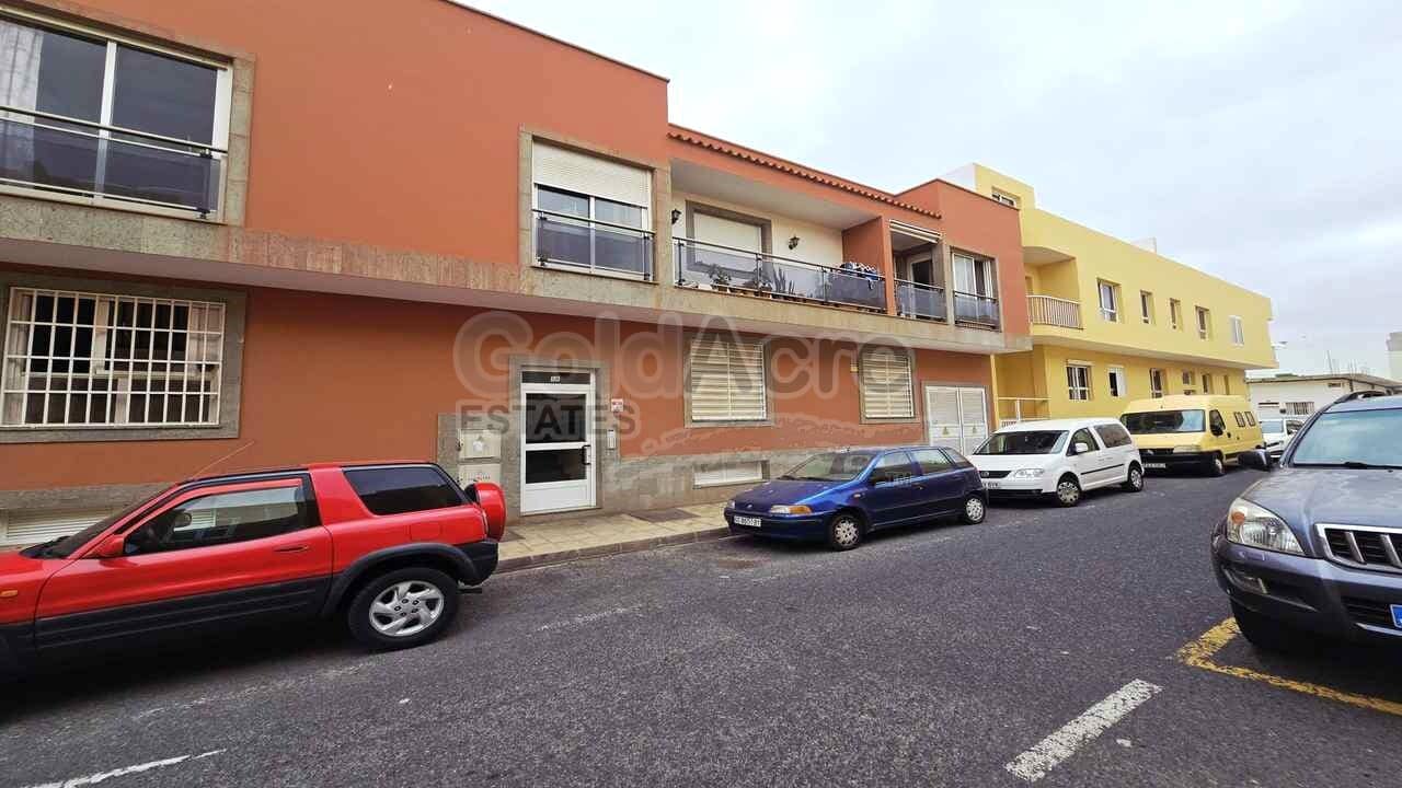 2 bedroom Apartment for sale in Puerto del Rosario - € 149,000 (Ref: 9151751)