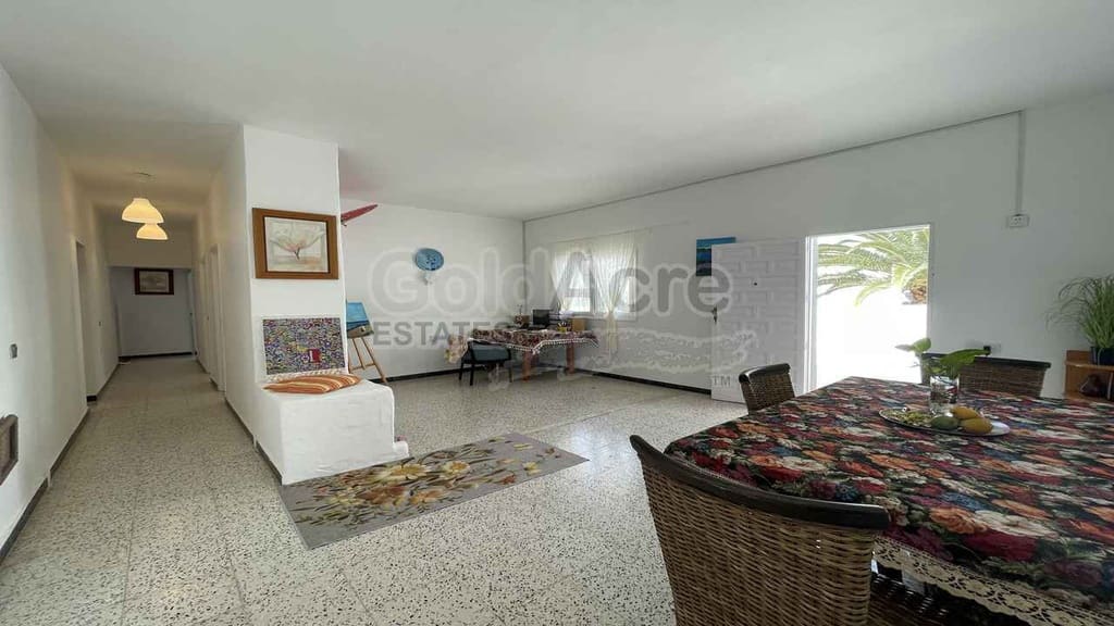 2 bedroom Villa for sale in Caleta de Fuste - € 390,000 (Ref: 9165556)