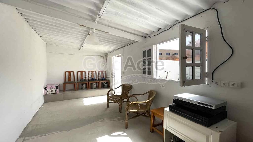 2 bedroom Villa for sale in Caleta de Fuste - € 390,000 (Ref: 9165556)