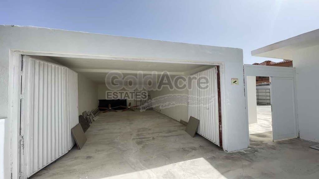 2 bedroom Villa for sale in Caleta de Fuste - € 390,000 (Ref: 9165556)
