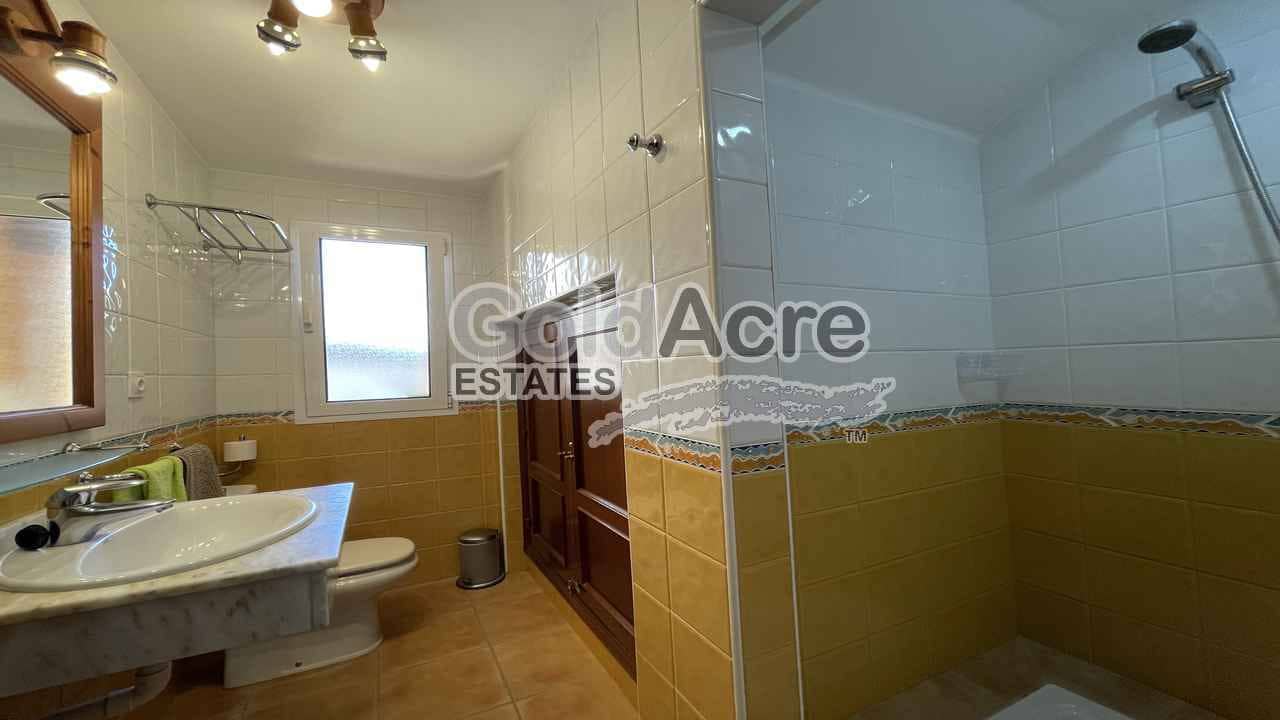 3 sypialnia Willa na sprzedaż w Corralejo z basenem - 515 000 € (Ref: 9181325)