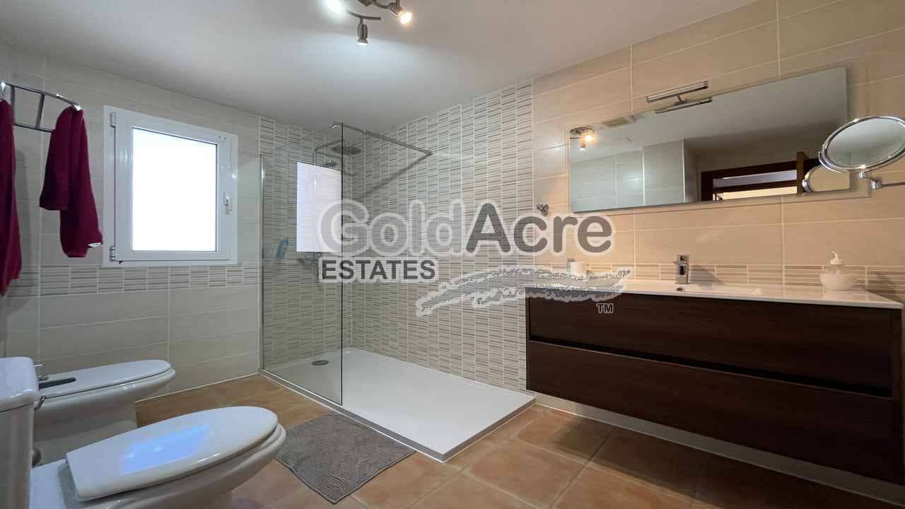 3 sypialnia Willa na sprzedaż w Corralejo z basenem - 515 000 € (Ref: 9181325)