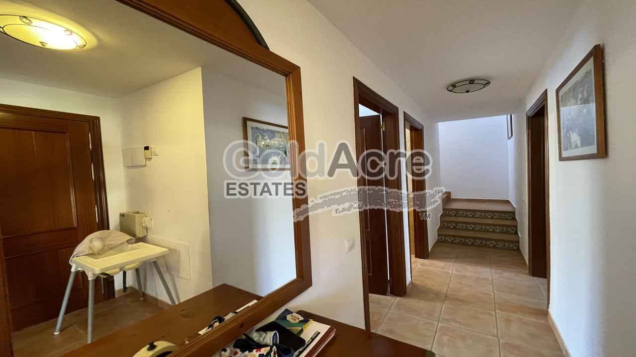 3 sypialnia Willa na sprzedaż w Corralejo z basenem - 515 000 € (Ref: 9181325)