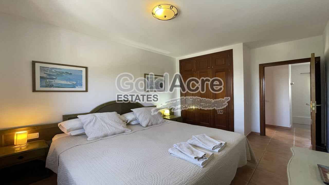 3 sypialnia Willa na sprzedaż w Corralejo z basenem - 515 000 € (Ref: 9181325)