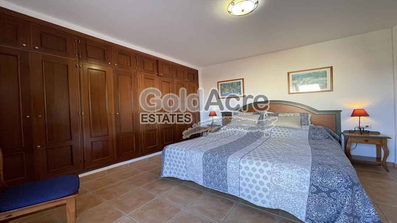 3 sypialnia Willa na sprzedaż w Corralejo z basenem - 515 000 € (Ref: 9181325)