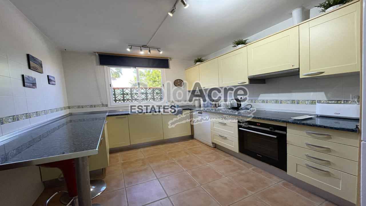 3 quarto Moradia para venda em Corralejo com piscina - 515 000 € (Ref: 9181325)