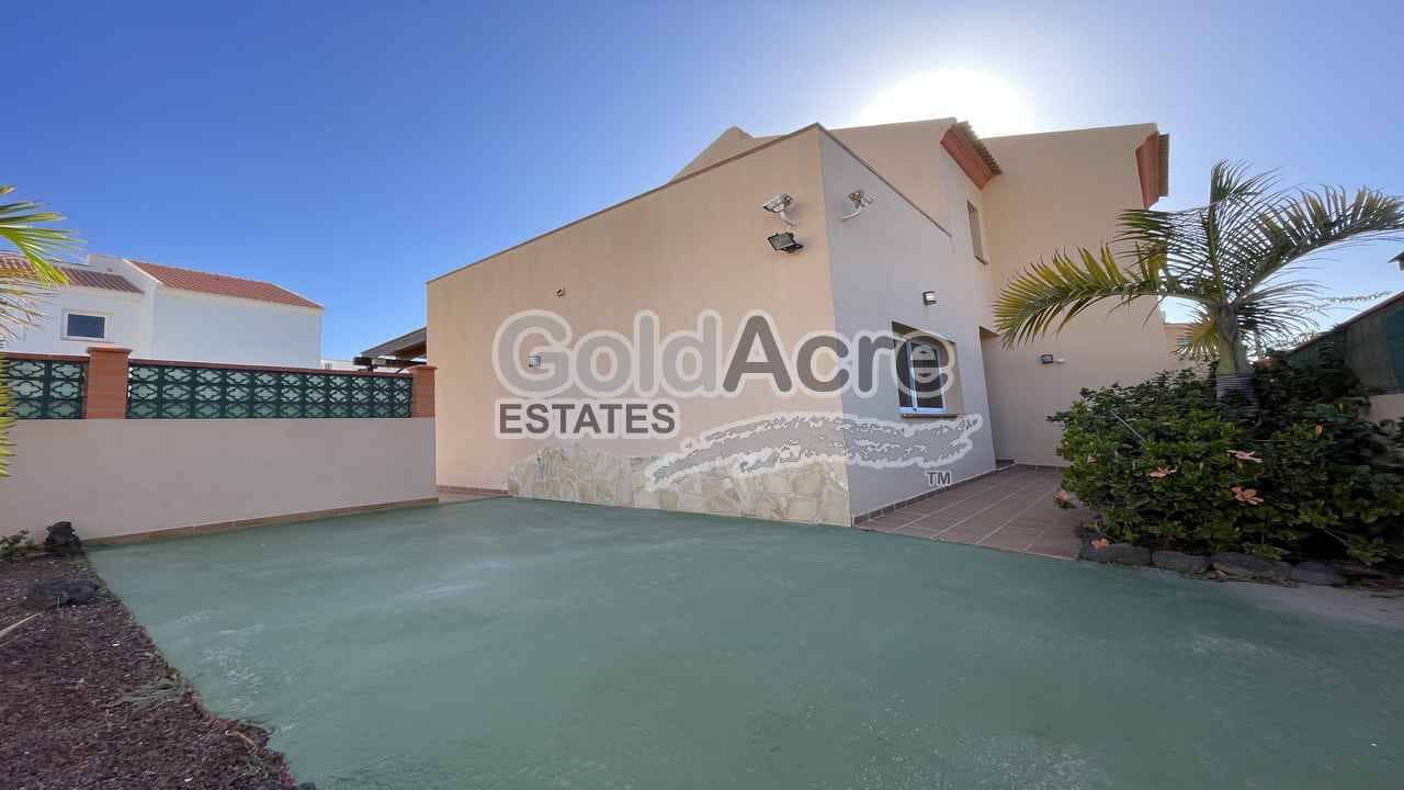 3 quarto Moradia para venda em Corralejo com piscina - 515 000 € (Ref: 9181325)
