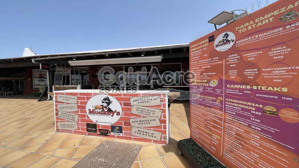 Commercieel te koop in Corralejo - € 385.000 (Ref: 9184949)