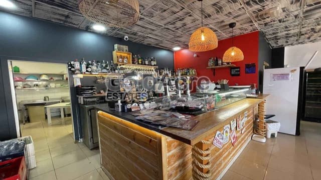 Erhverv til salg i Corralejo, La Oliva - € 385.000 (Ref: 9184949)