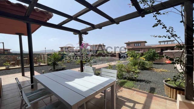 2 soverom Leilighet til salgs i Majanicho, La Oliva med svømmebasseng - € 279 000 (Ref: 9192670)