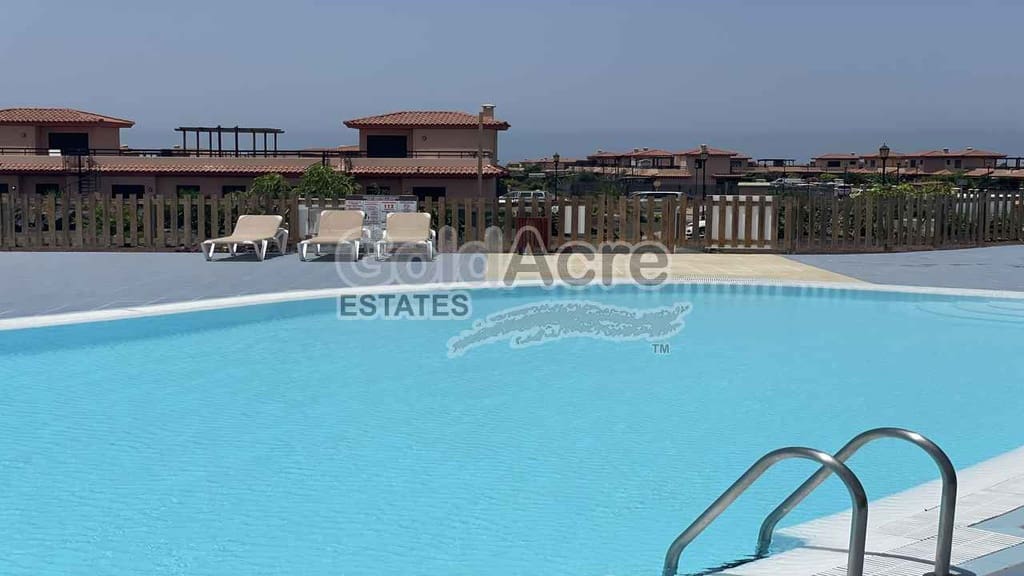 2 slaapkamer Villa te koop in Majanicho met zwembad - € 269.000 (Ref: 9192670)