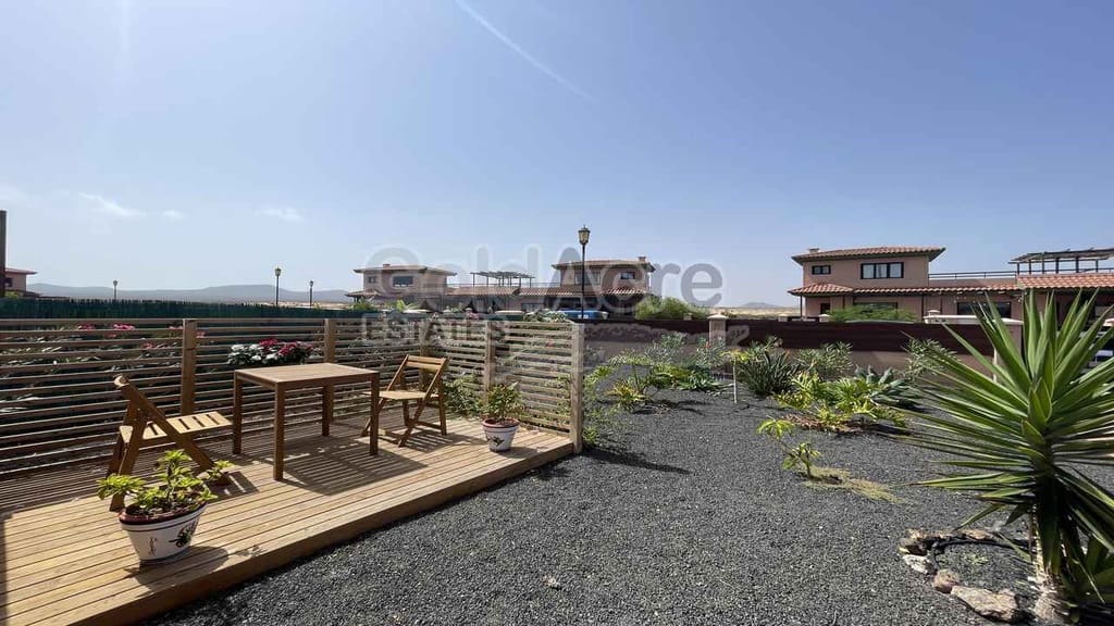 2 slaapkamer Villa te koop in Majanicho met zwembad - € 269.000 (Ref: 9192670)