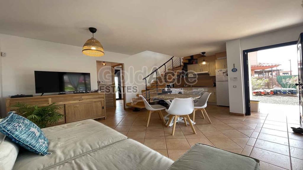 2 slaapkamer Villa te koop in Majanicho met zwembad - € 269.000 (Ref: 9192670)