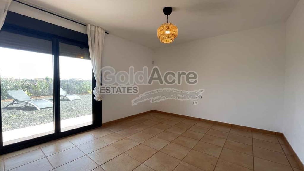 2 slaapkamer Villa te koop in Majanicho met zwembad - € 269.000 (Ref: 9192670)