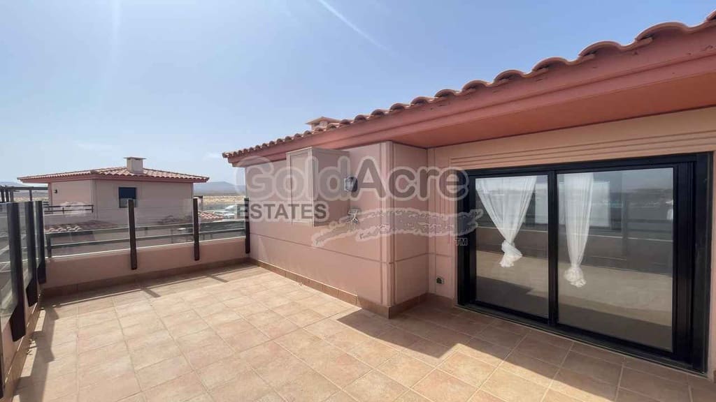 2 slaapkamer Villa te koop in Majanicho met zwembad - € 269.000 (Ref: 9192670)