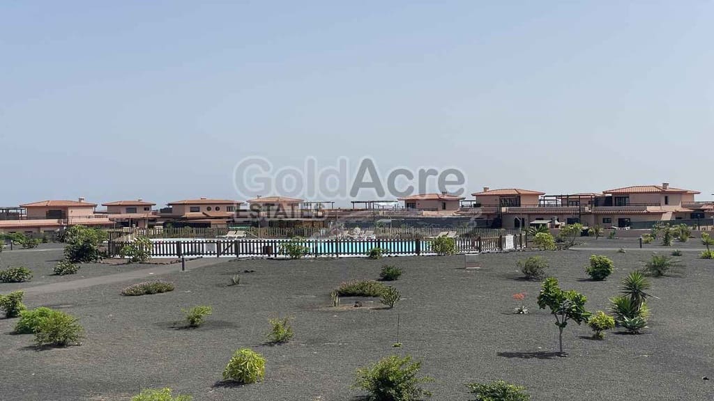 2 slaapkamer Villa te koop in Majanicho met zwembad - € 269.000 (Ref: 9192670)