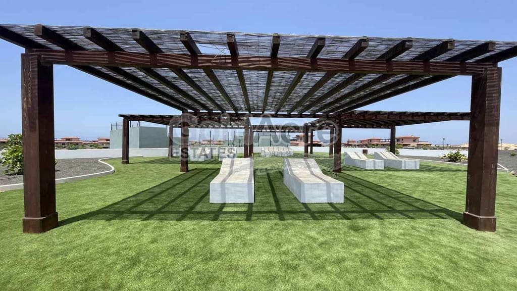 2 slaapkamer Villa te koop in Majanicho met zwembad - € 269.000 (Ref: 9192670)