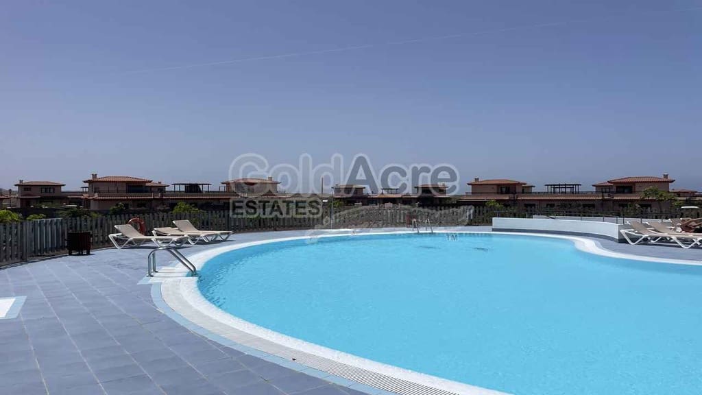 2 slaapkamer Villa te koop in Majanicho met zwembad - € 269.000 (Ref: 9192670)