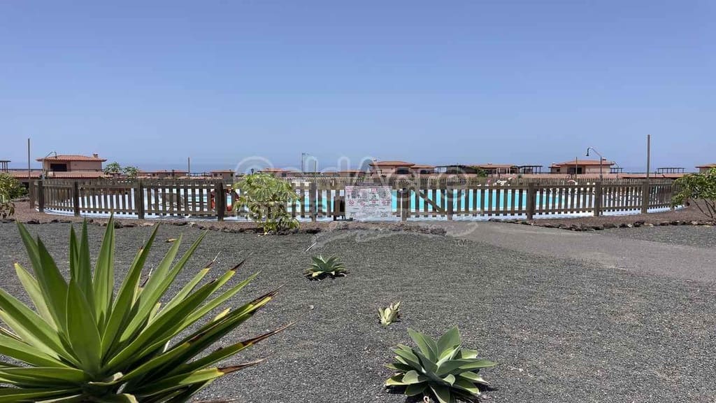 2 slaapkamer Villa te koop in Majanicho met zwembad - € 269.000 (Ref: 9192670)