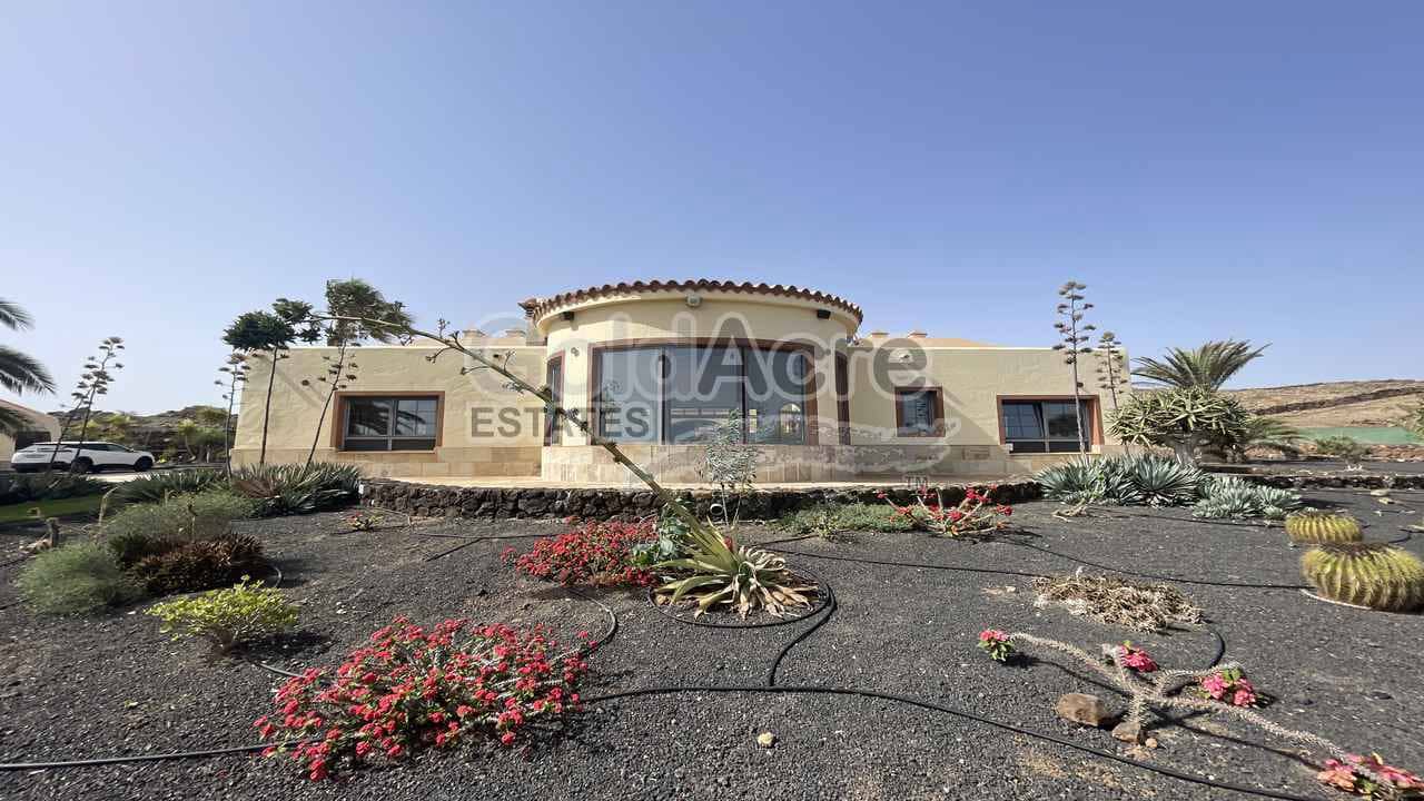 4 bedroom Villa for sale in Villaverde with pool - € 1,295,000 (Ref: 9192671)