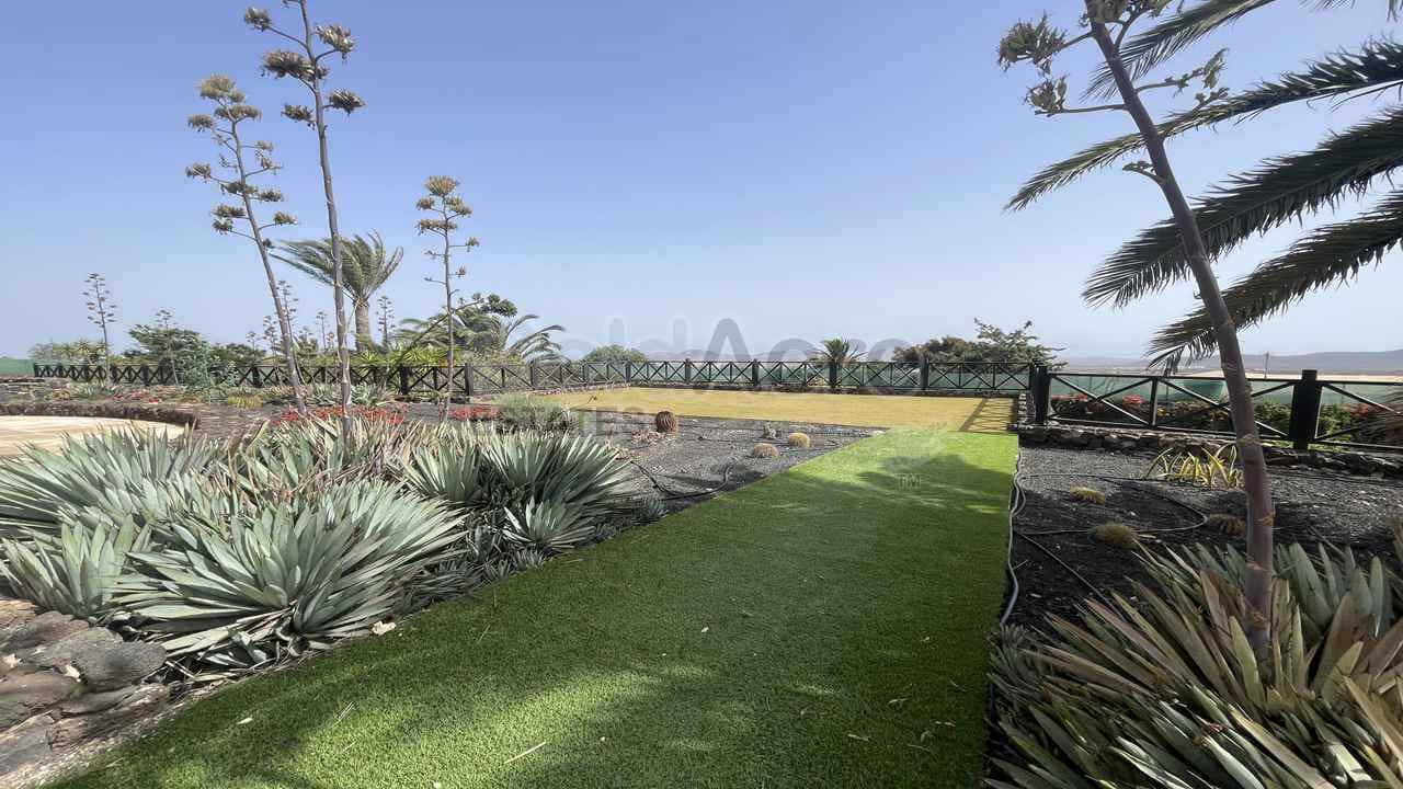 4 bedroom Villa for sale in Villaverde with pool - € 1,295,000 (Ref: 9192671)