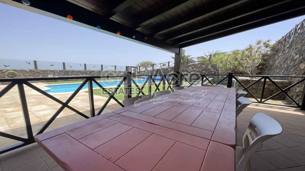 4 Zimmer Villa zu verkaufen in Villaverde mit Pool - 875.000 € (Ref: 9192671)