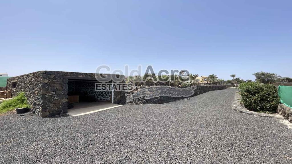 4 Zimmer Villa zu verkaufen in Villaverde mit Pool - 875.000 € (Ref: 9192671)