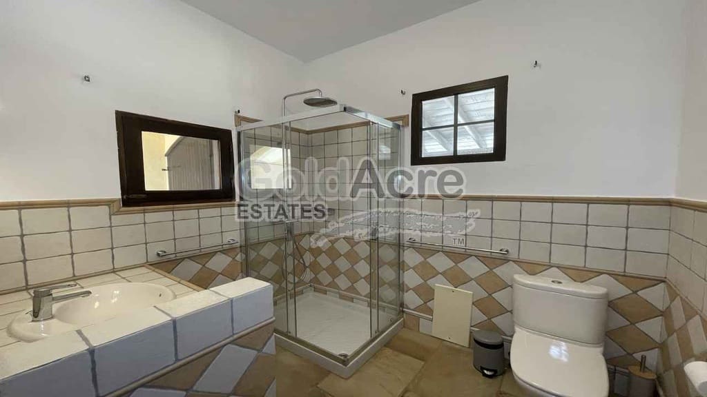 4 bedroom Villa for sale in Villaverde with pool garage - € 925,000 (Ref: 9192671)
